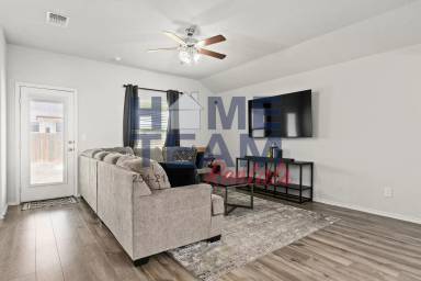 Main picture of 2341 Aylesbury Dr