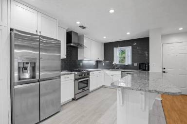 Main picture of 2110 Augusta Dr SE