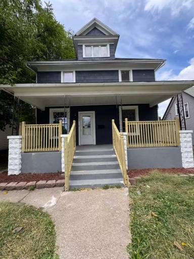 Main picture of 1446 W High St