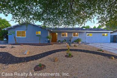 Main picture of 636 E Avenida de los Arboles