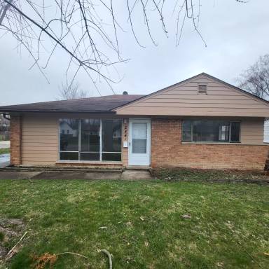 Main picture of 244 Miami St