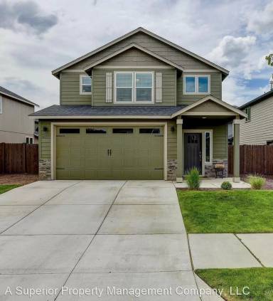 Main picture of 61781 SE Camellia St