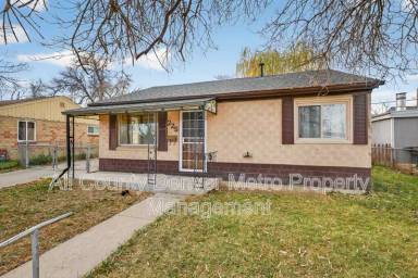 Main picture of 225 S Yates St