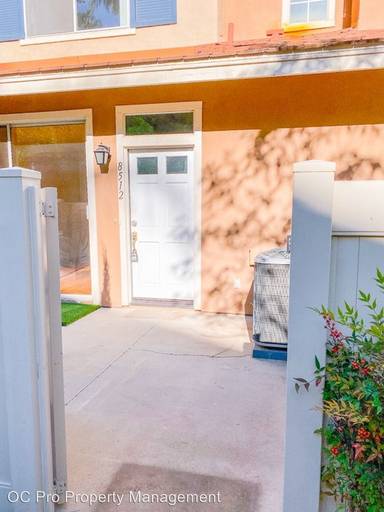 Main picture of 8512 E Winona Ct