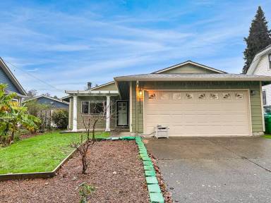Main picture of 2533 N Willamette Blvd
