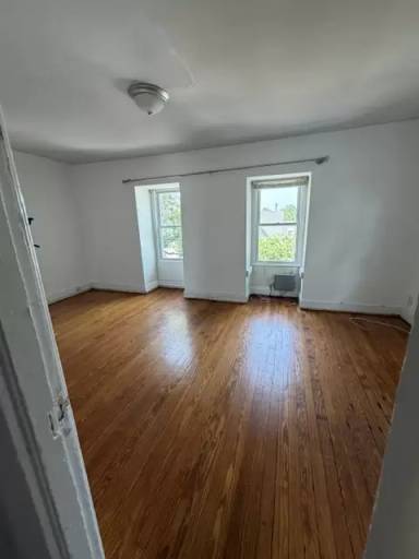 Main picture of 25 Murray Ave