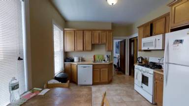 Main picture of 223 Holland St