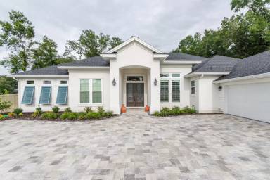 Main picture of 3393 SW 105th St