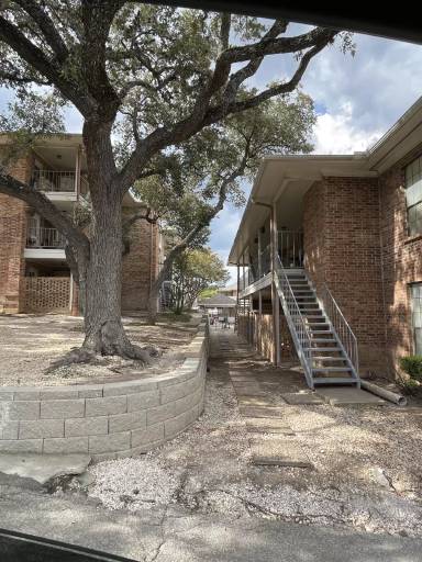 Main picture of 5359 Fredericksburg Rd