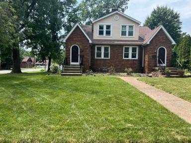 Main picture of 425 S Missouri Ave