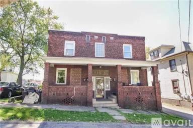 Main picture of 60 W Askren St
