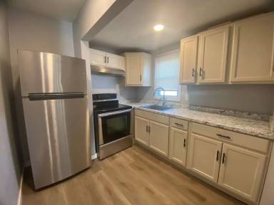 Main picture of 1380 Main St