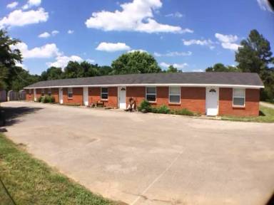 Main picture of 4080 E Huntsville Rd