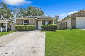 Main picture of 8479 India Ave