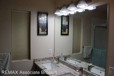 Main picture of 22675 NE Fern Reach Cir