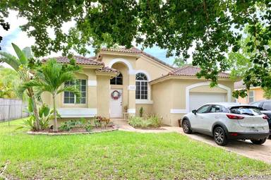 Main picture of 18242 SW 94th Ct