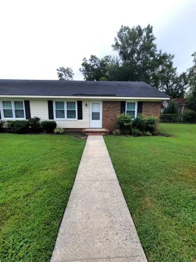 Main picture of 1604 E Elm St