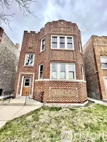 Main picture of 5419 W 64th St