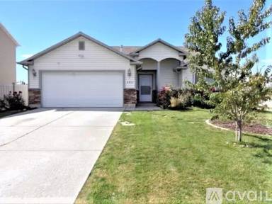 Main picture of 1225 Jack London Dr