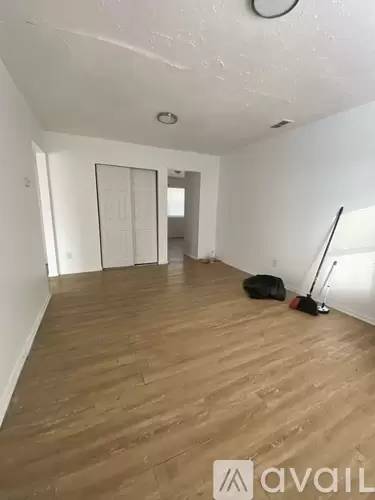 Main picture of 922 Rosedale Dr