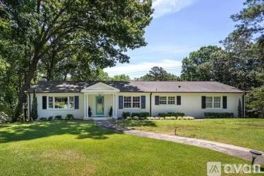 Main picture of 5000 N Glen Dr