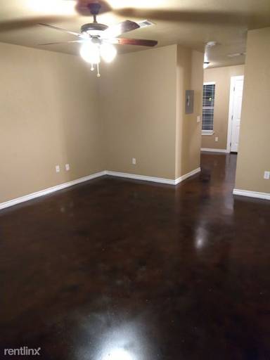 Main picture of 300 Shady Grove Dr