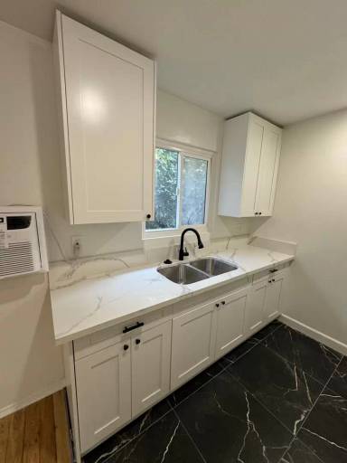 Main picture of 7529 Norton Ave