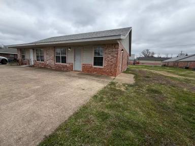 Main picture of 502 SE A St