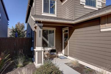 Main picture of 20860 Gateway Dr