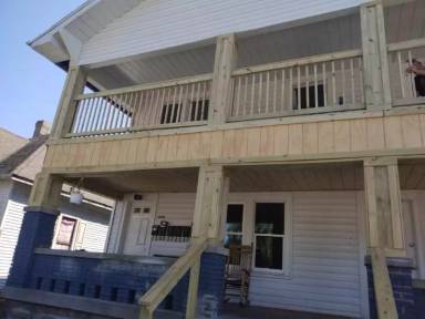 Main picture of 1449 Maple Ave