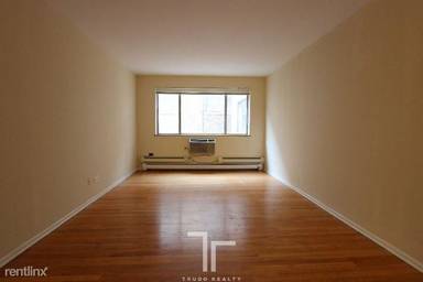 Main picture of 660 W Wrightwood Ave