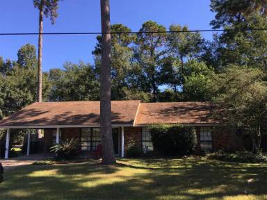 Main picture of 18073 Holly Ridge Dr