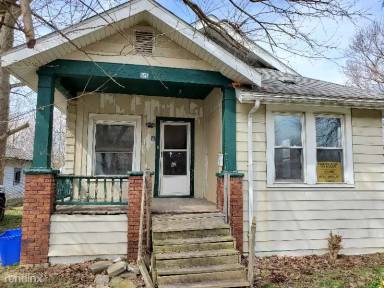 Main picture of 525 Ballentine Ave