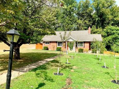 Main picture of 135 Antioch Rd