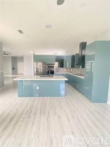 Main picture of 2039 SE 18th Ct