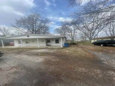 Main picture of 810 S Barclay St