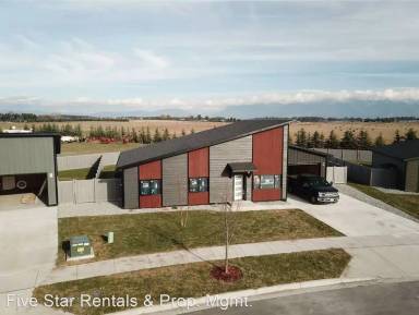 Main picture of 3425 Goldenrod Ln