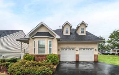 Main picture of 2672 Honeysuckle Ln