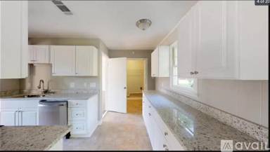 Main picture of 407 Greenbriar Rd