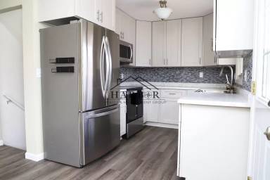 Main picture of 826 12th Ave SE