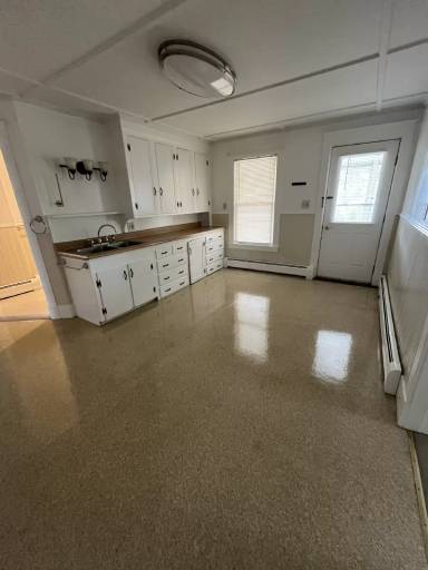 Main picture of 24 Ticonic St