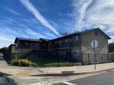 Main picture of 311 S 1st St