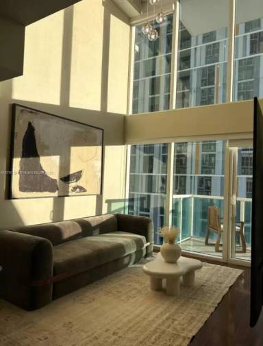 Main picture of Brickell on the River North