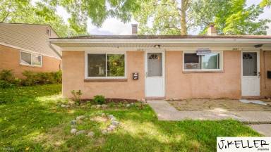 Main picture of 2211 Dexter Ave