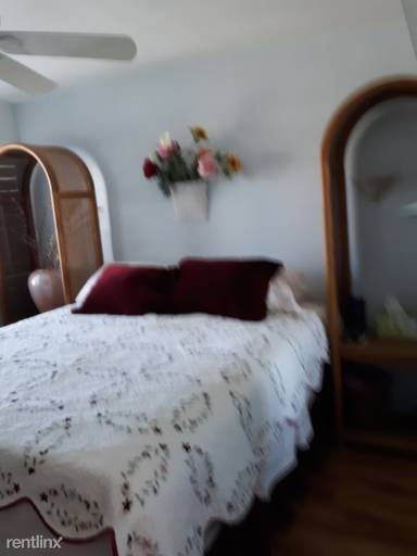 Main picture of 110 E Via Escuela