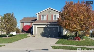 Main picture of 6503 N 112th St