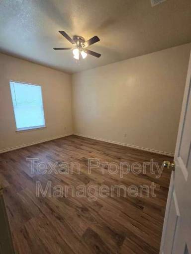 Main picture of 3711 Mandy Dr