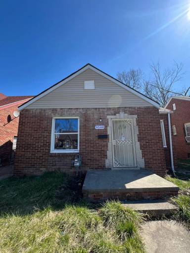 Main picture of 9548 Memorial St