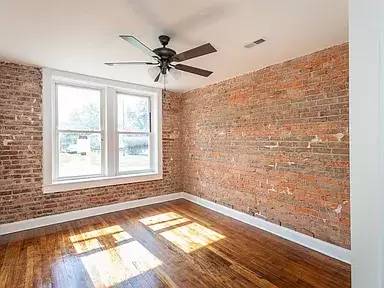 Main picture of 253 N Augusta Ave