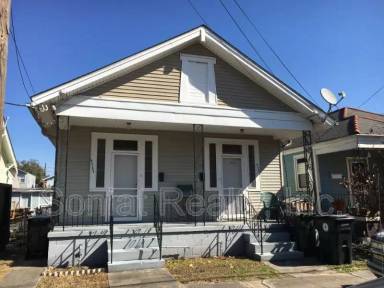 Main picture of 4523 Baudin St